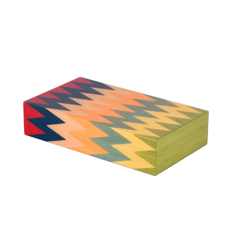 Zag travel backgammon set closed, compact case with multicoloured zigzag marquetry